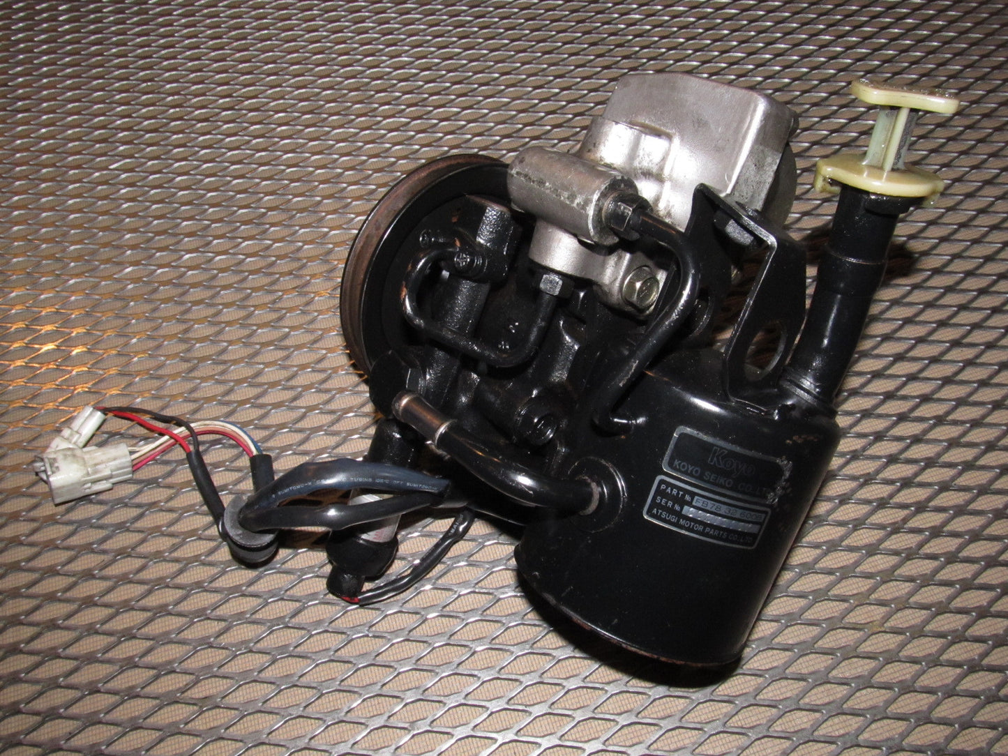 88 Mazda RX7 OEM Power Steering Pump Assembly