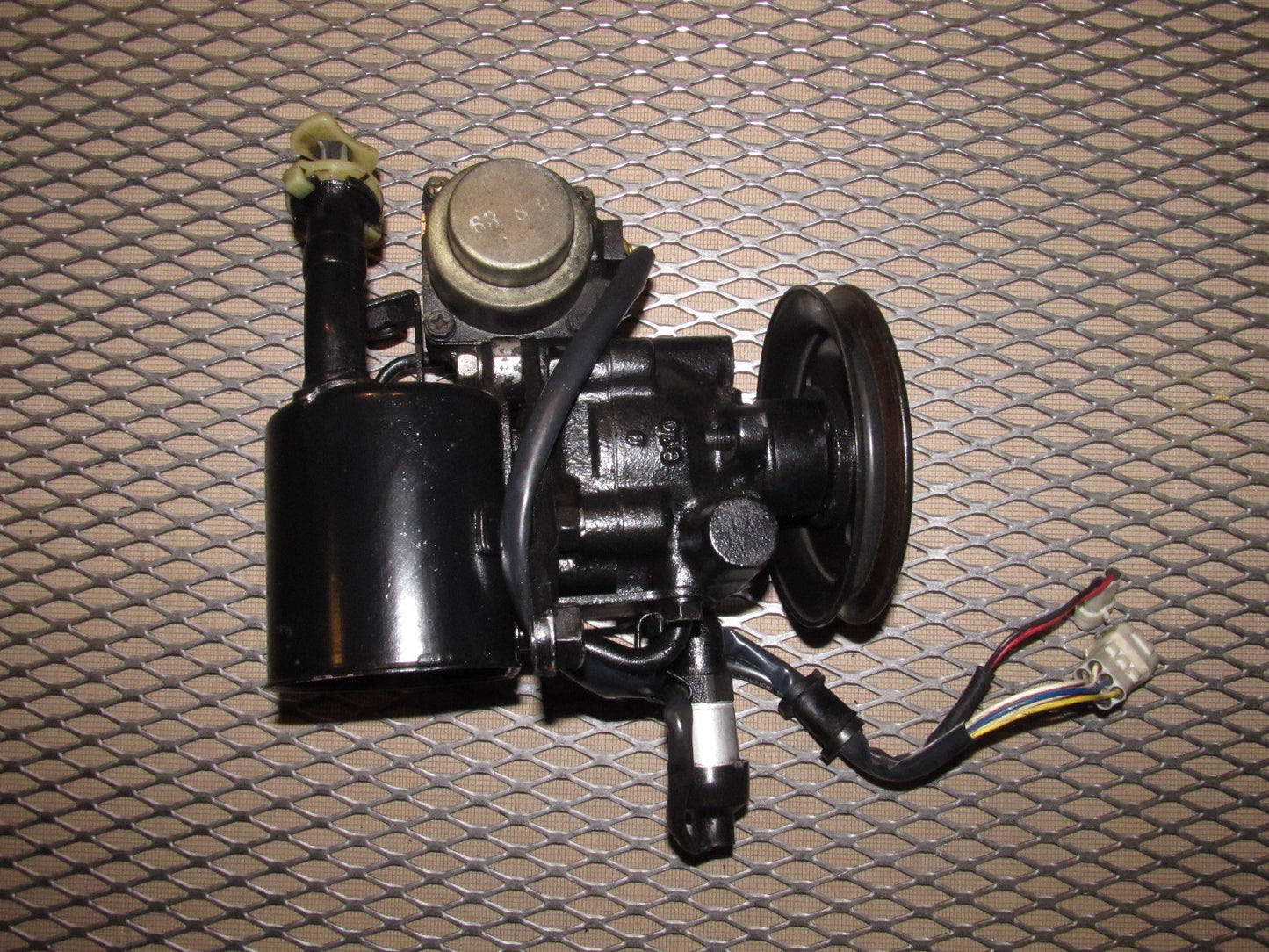 88 Mazda RX7 OEM Power Steering Pump Assembly