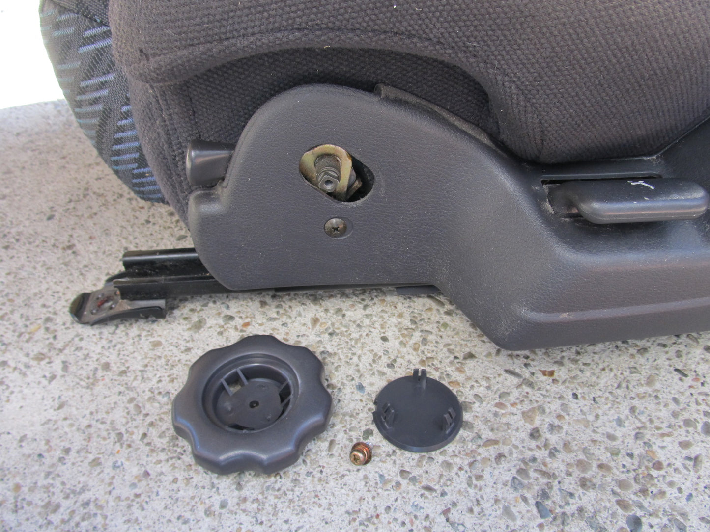 94 95 96 97 Mitsubishi 3000GT OEM Front Seat Adjustment Knob Handle - Left