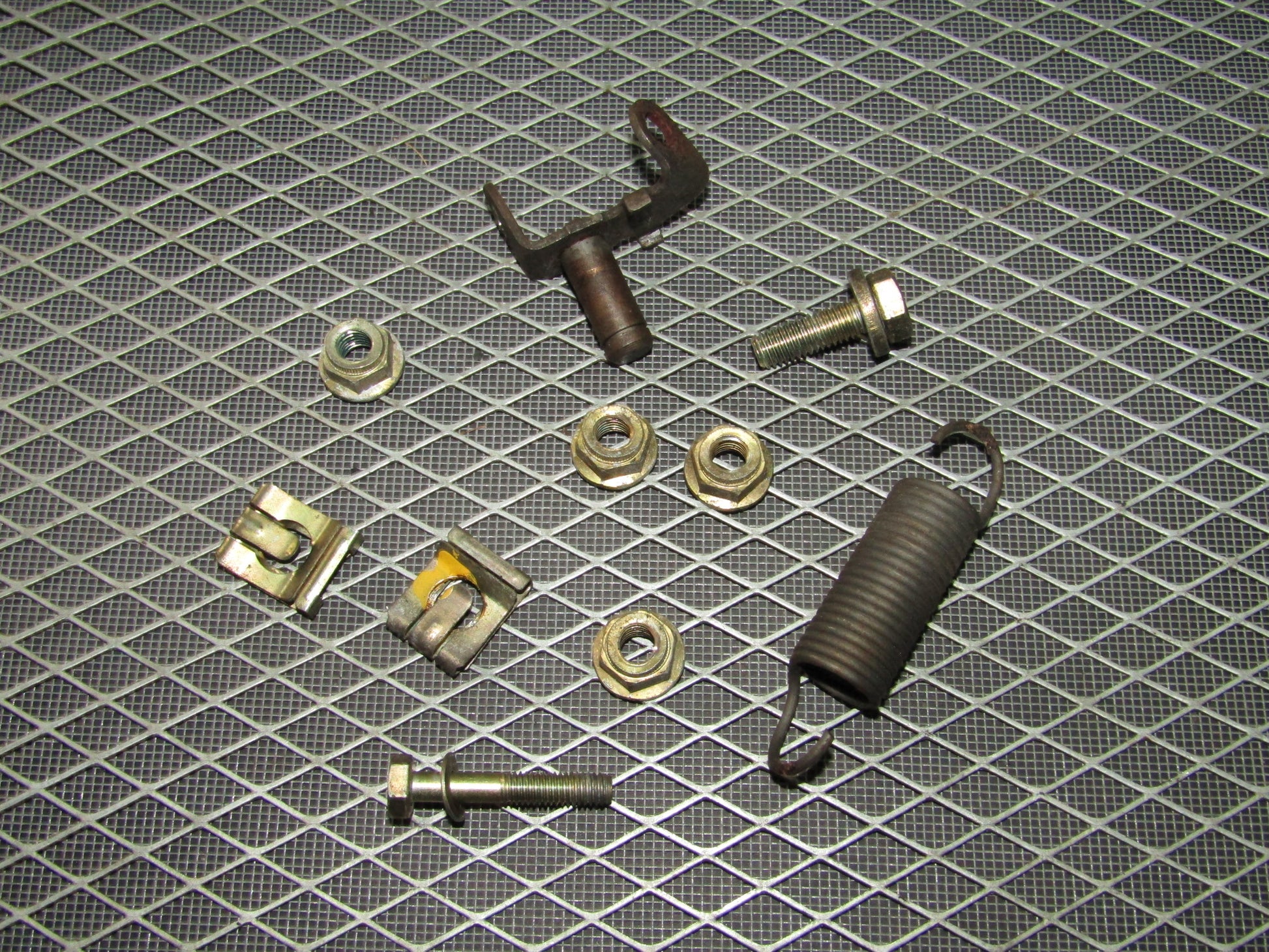 92 93 94 95 BMW 325 OEM A/T Brake Pedal Spring & Bolt