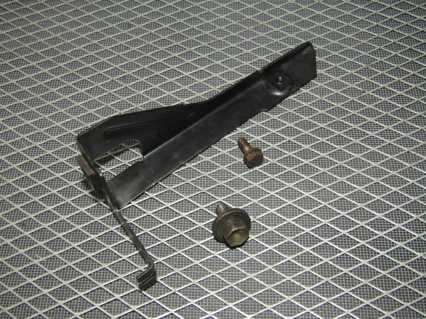 92 93 94 95 BMW 325 OEM Engine Oil Dipstick Holder Bracket