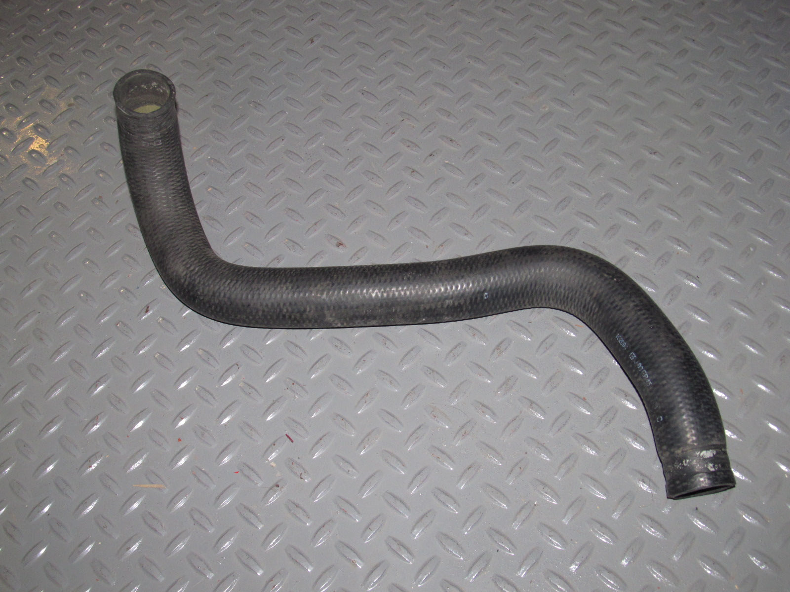 94 95 96 97 98 Ford Mustang V6 Upper Radiator Hose