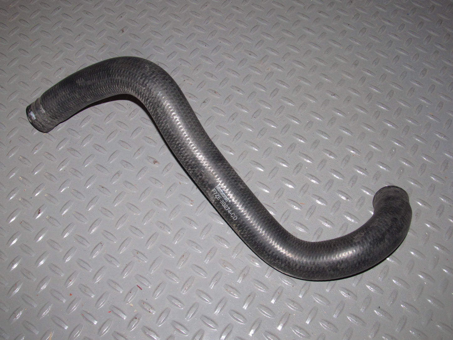 94 95 96 97 98 Ford Mustang V6 Upper Radiator Hose