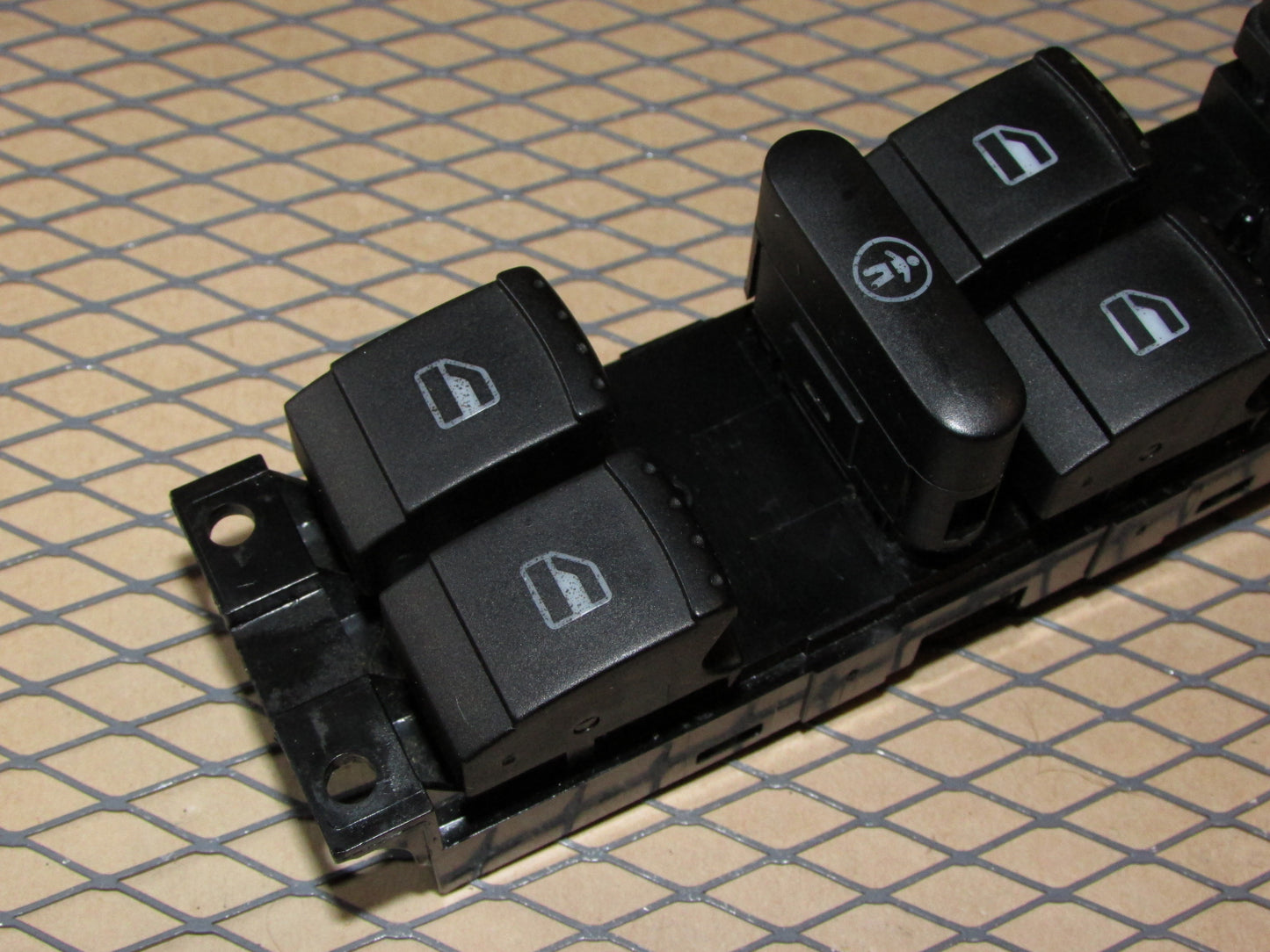 99 00 01 02 03 04 05 Volkswagen Passat OEM Front Window Switch - Left