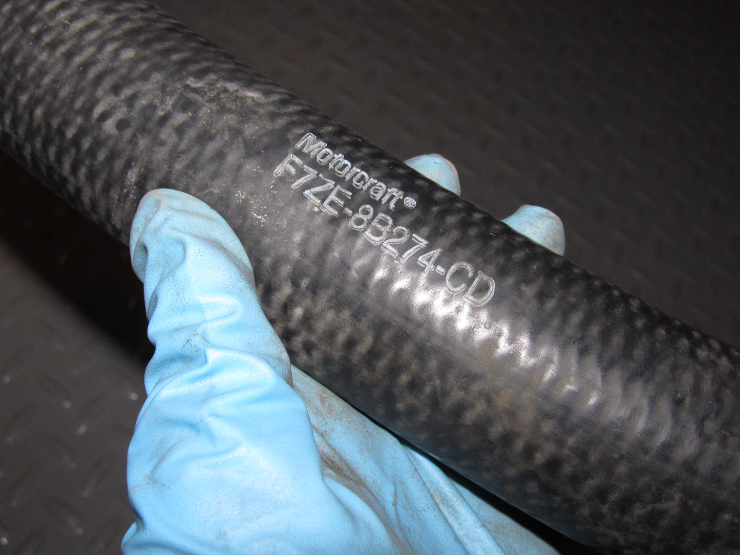 94 95 96 97 98 Ford Mustang V6 Upper Radiator Hose