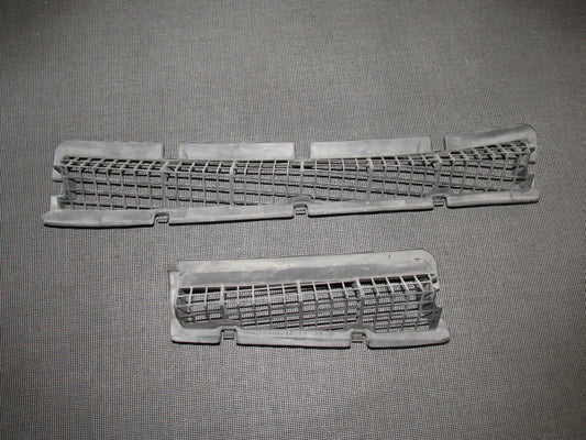 85 86 87 88 89 Toyota MR2 OEM Wiper Cowl Drain Vent