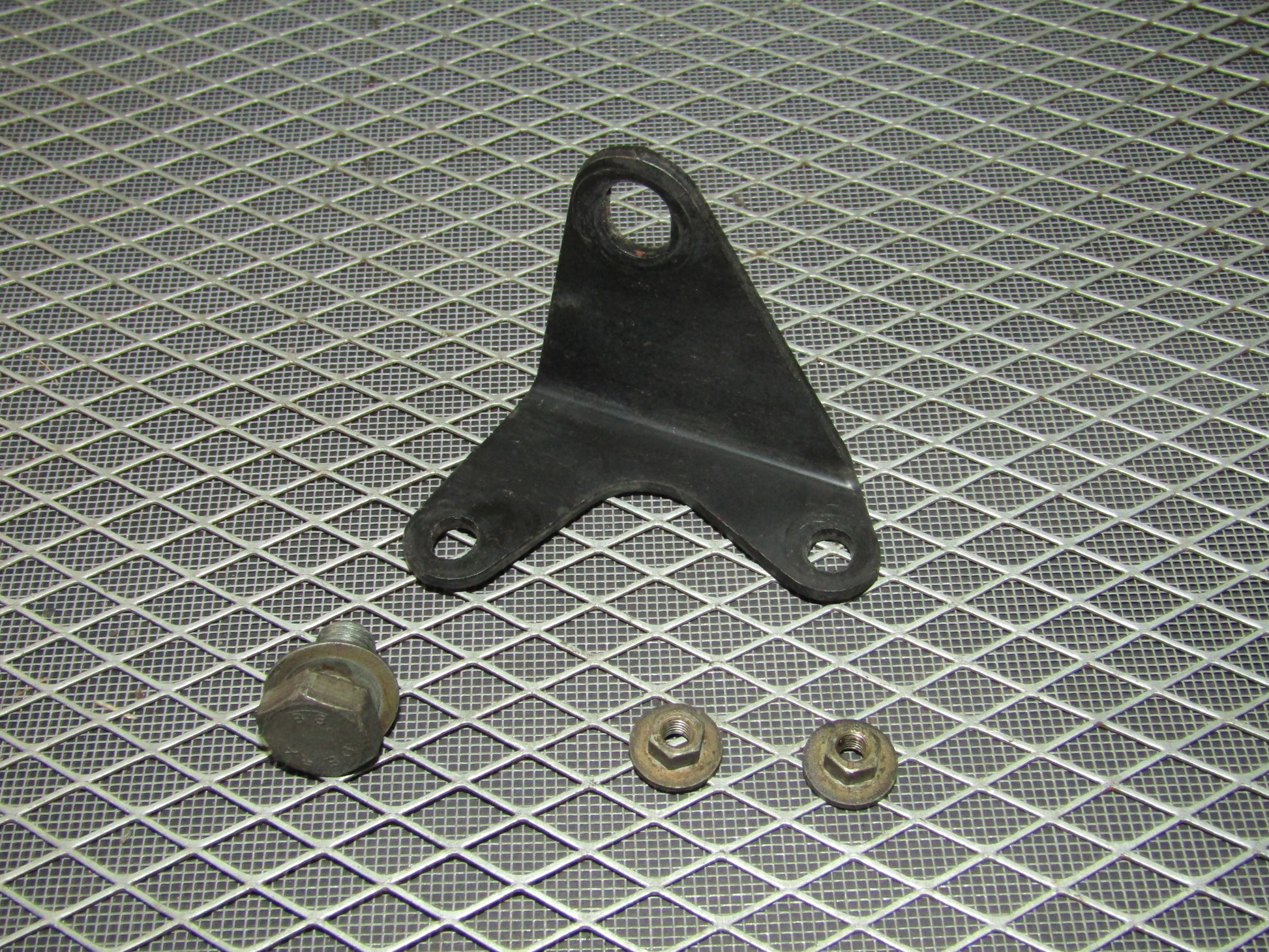 92 93 94 95 BMW 325 OEM A/T Starter Mounting Bracket