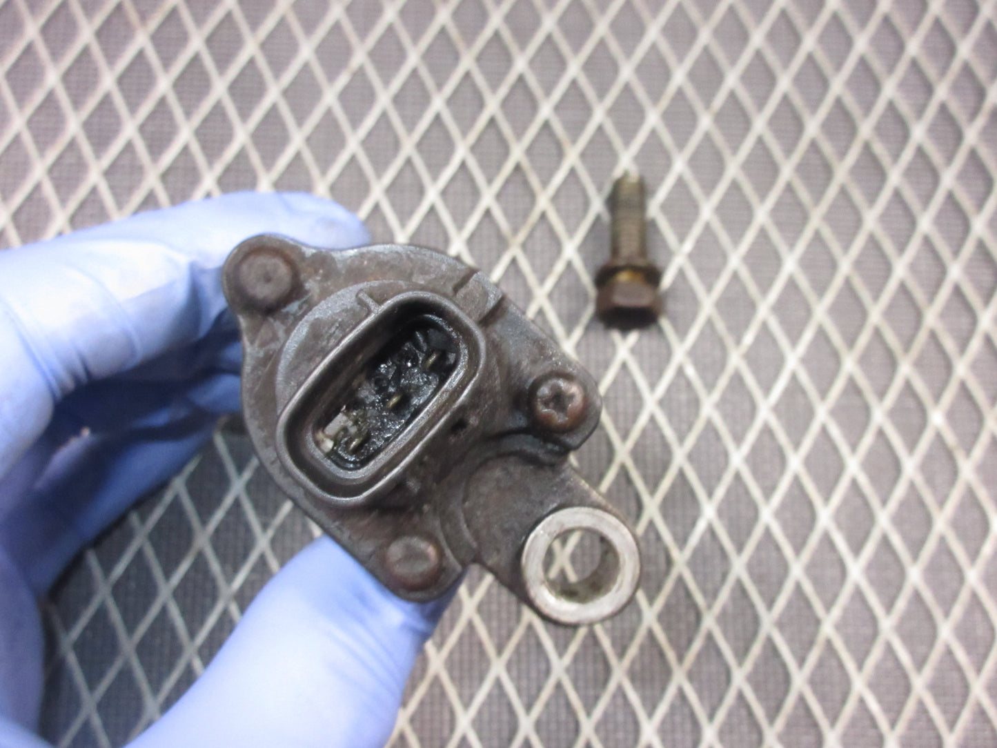 92 93 Lexus ES300 OEM Speed Sensor - VSS