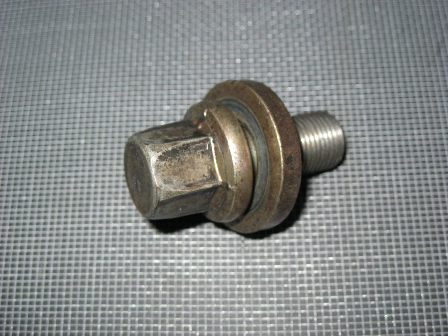 96-00 Honda Civic D14A3 DPFi SFi OEM Crankshaft Pulley Bolt