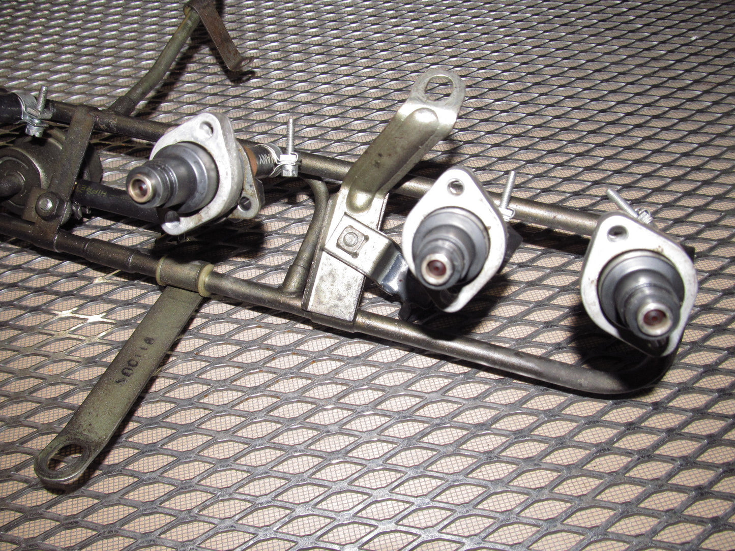 79 80 Datsun 280zx OEM Fuel Rail & Injectors Assembly