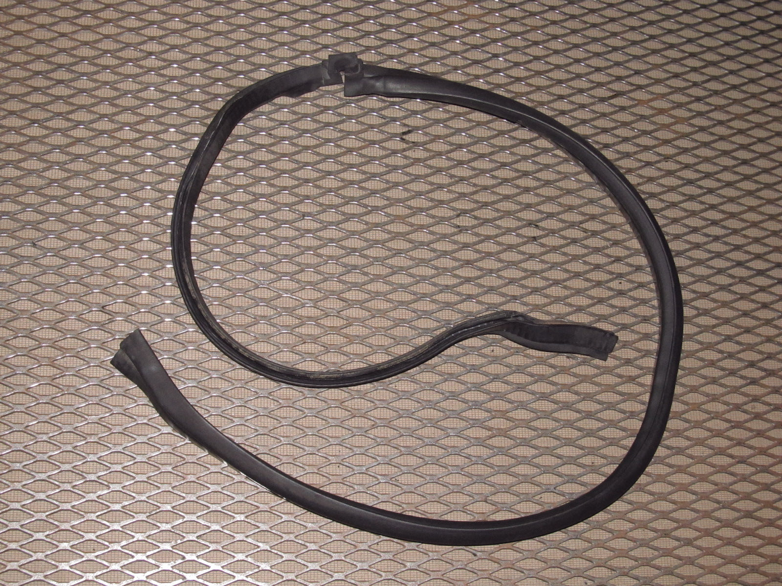 90-96 Nissan 300zx OEM Firewall Weather Stripping Moulding