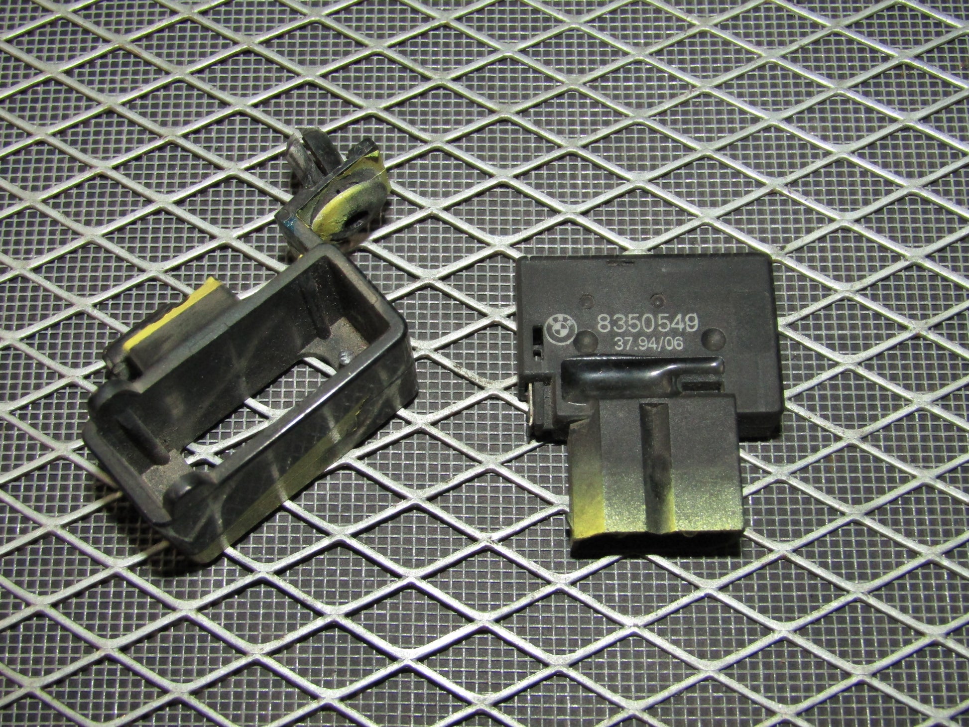 92 93 94 95 BMW 325 OEM Relay 8350549 37.94/06
