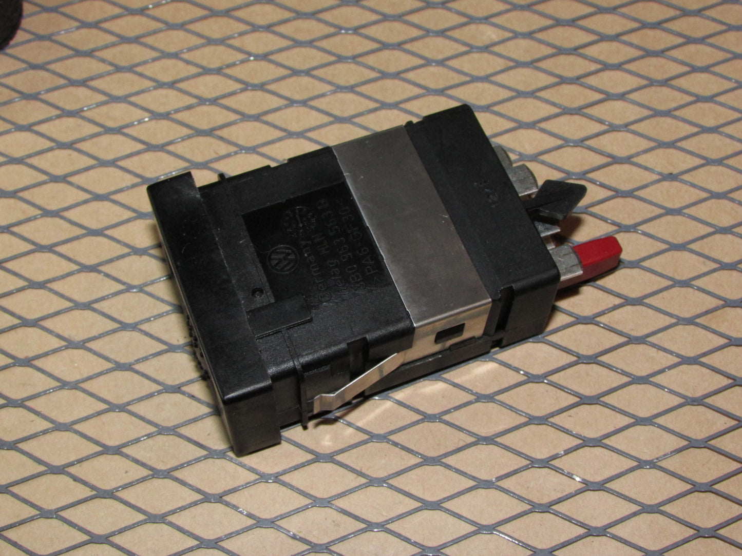99 00 01 02 03 04 05 Volkswagen Passat OEM Front Heated Seat Switch - Left