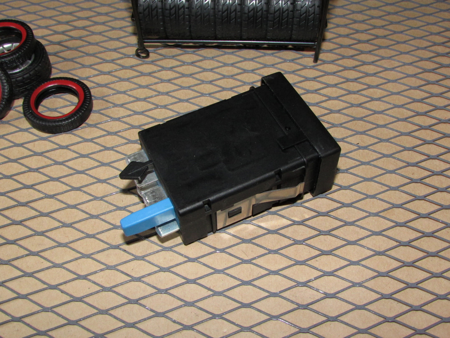 99 00 01 02 03 04 05 Volkswagen Passat OEM Front Heated Seat Switch - Right