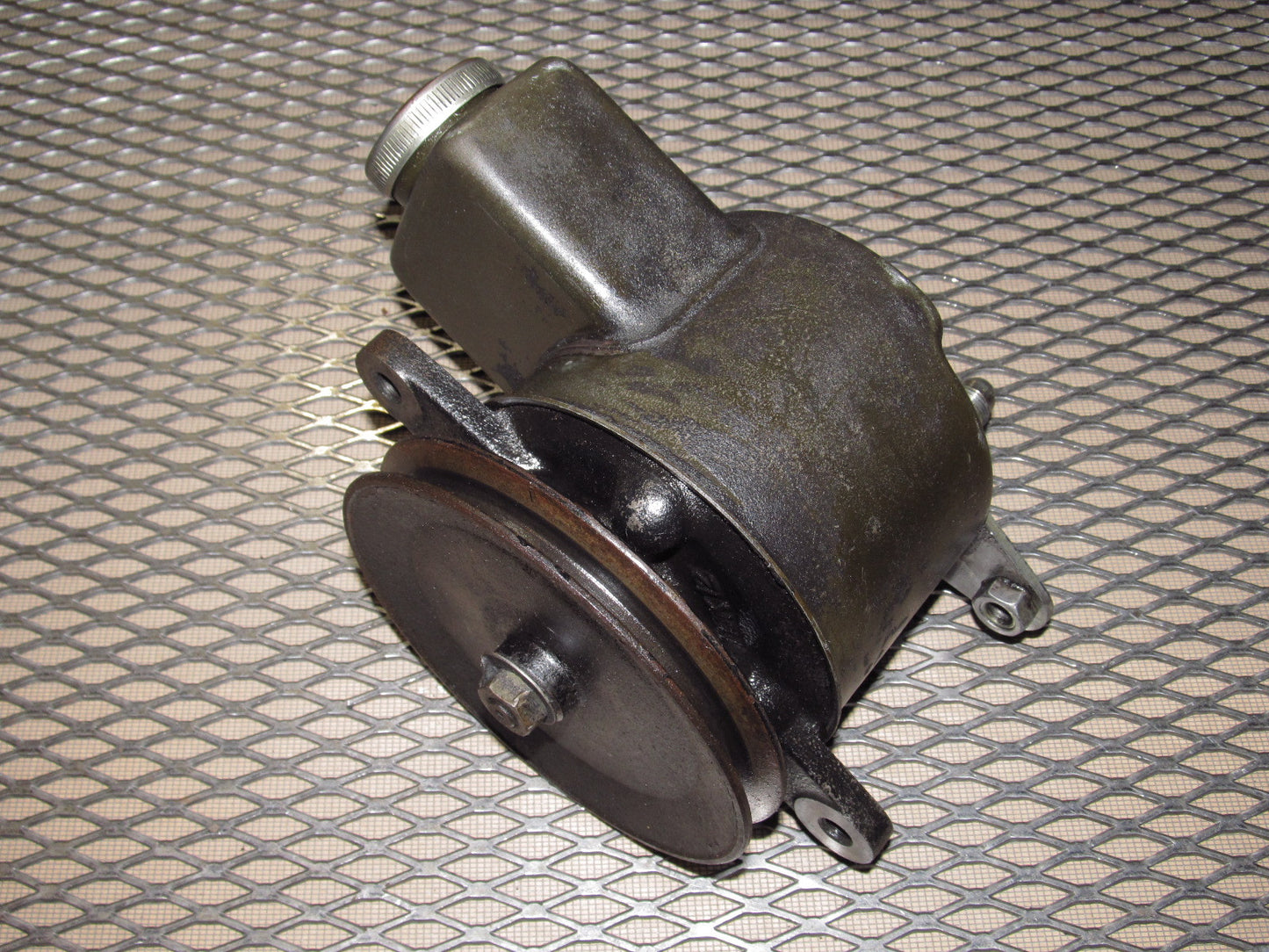 79 80 Datsun 280zx OEM Power Steering Pump