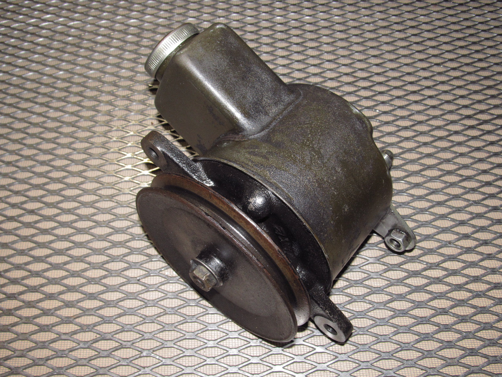79 80 Datsun 280zx OEM Power Steering Pump