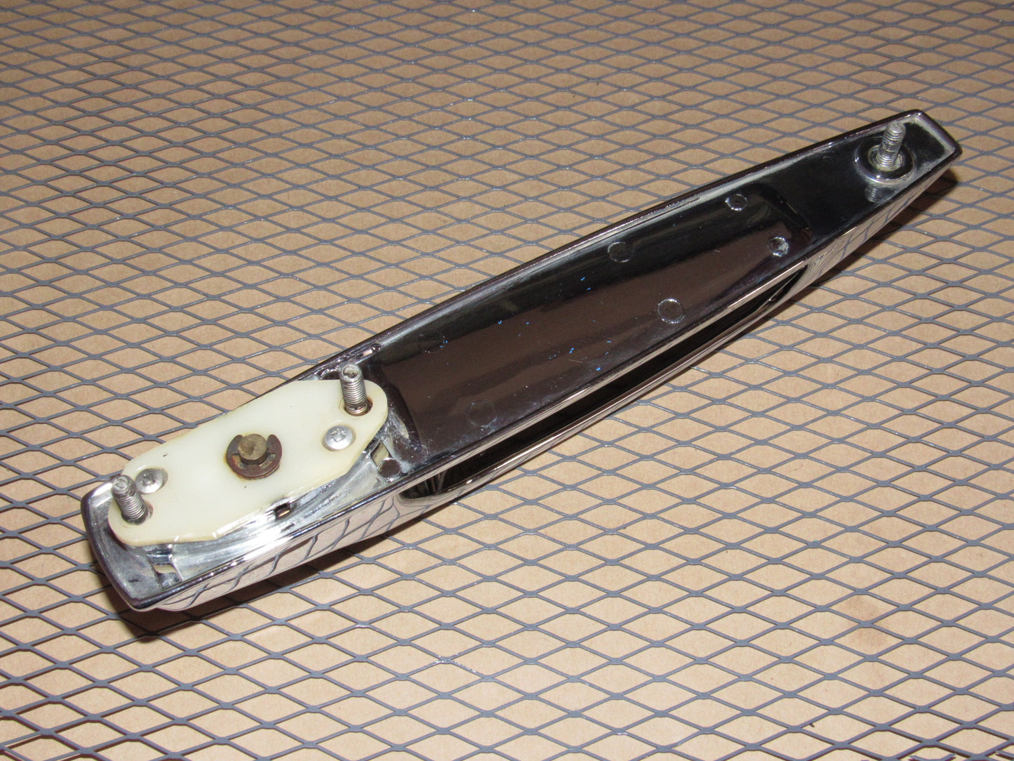 81-89 Rolls Royce Silver Spur OEM Exterior Front Door Handle - Right