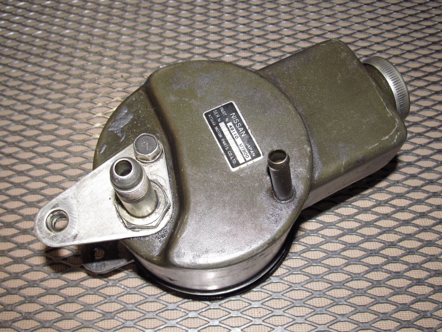 79 80 Datsun 280zx OEM Power Steering Pump