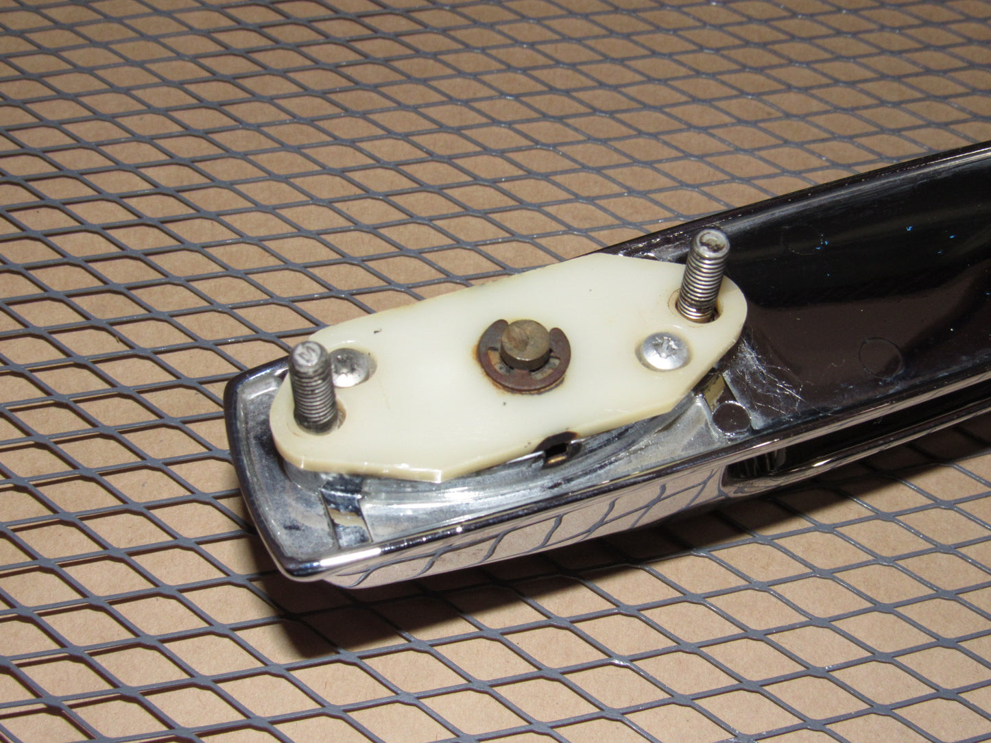 81-89 Rolls Royce Silver Spur OEM Exterior Front Door Handle - Right