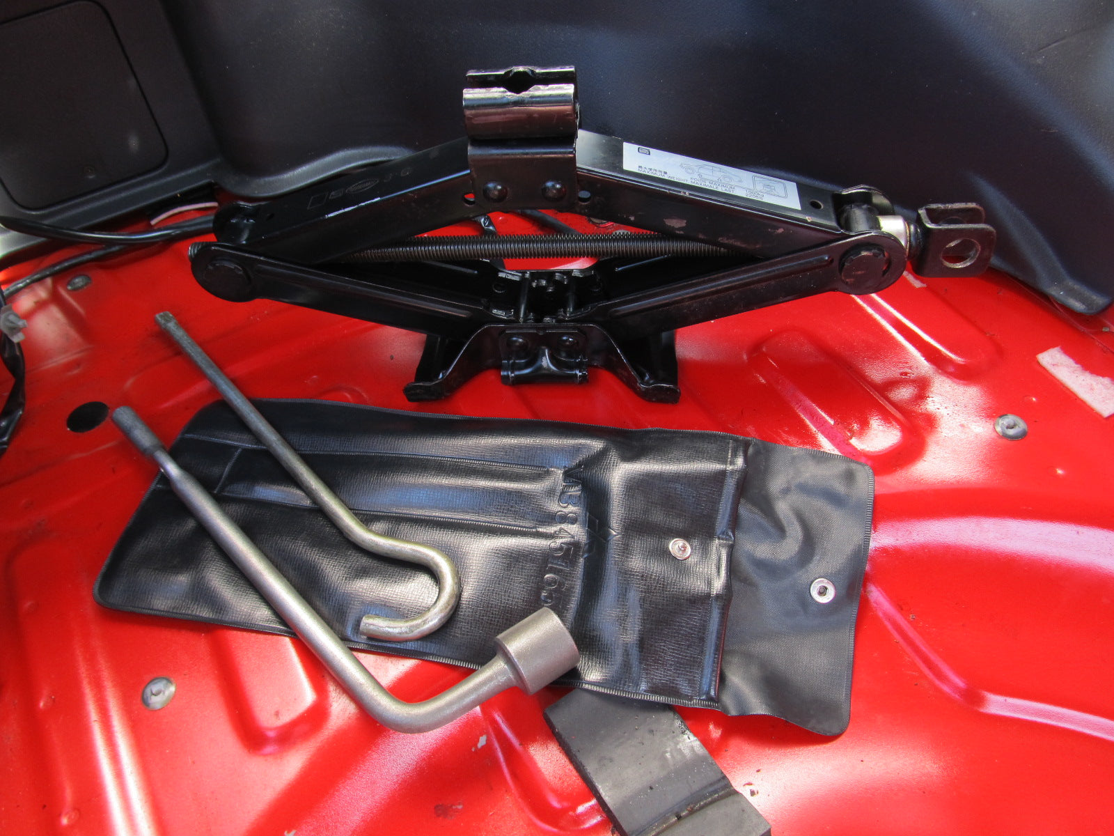94 95 96 97 Mitsubishi 3000GT OEM Wheel Tire Jack