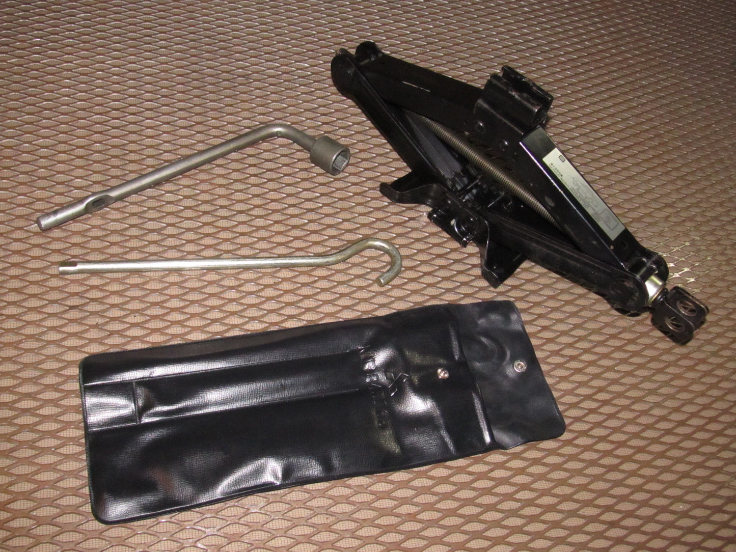 94 95 96 97 Mitsubishi 3000GT OEM Wheel Tire Jack
