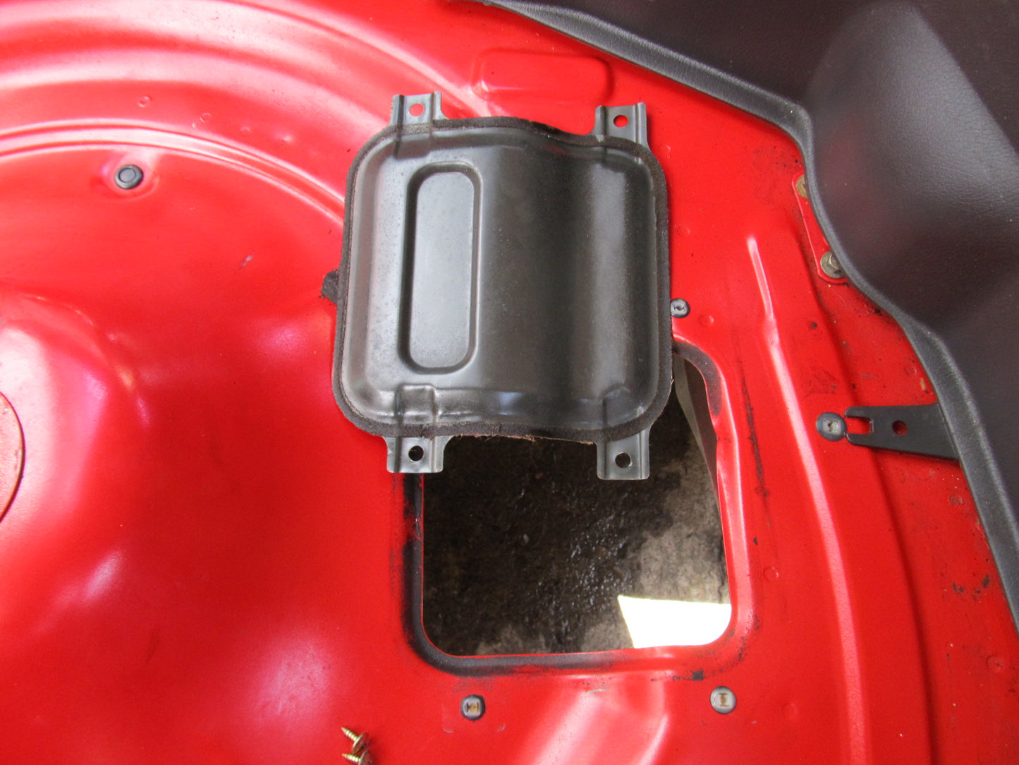 94 95 96 97 Mitsubishi 3000GT OEM Fuel Pump Access Cover