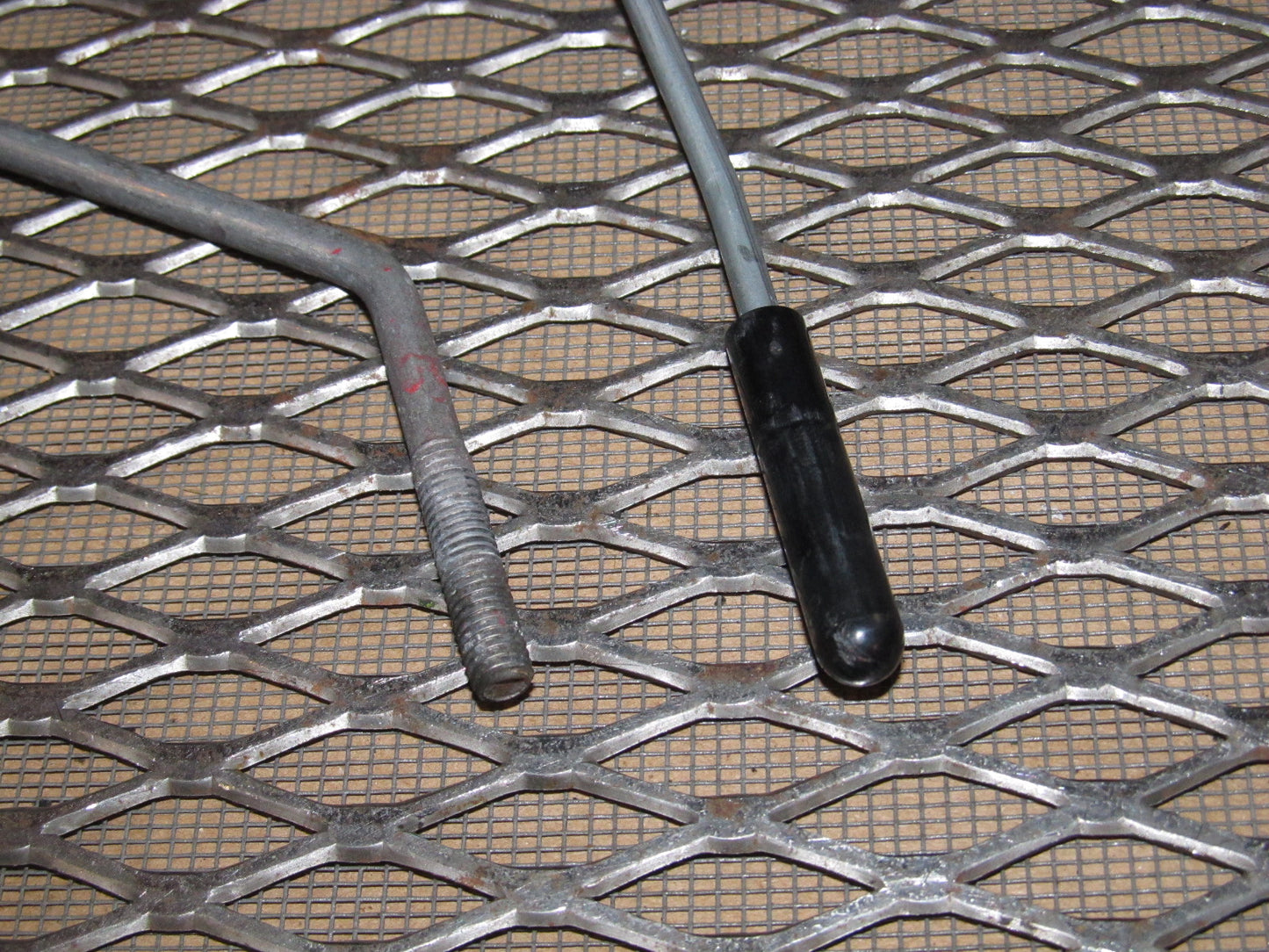 99-04 Ford Mustang OEM Door Handle Linkage Rod - Right