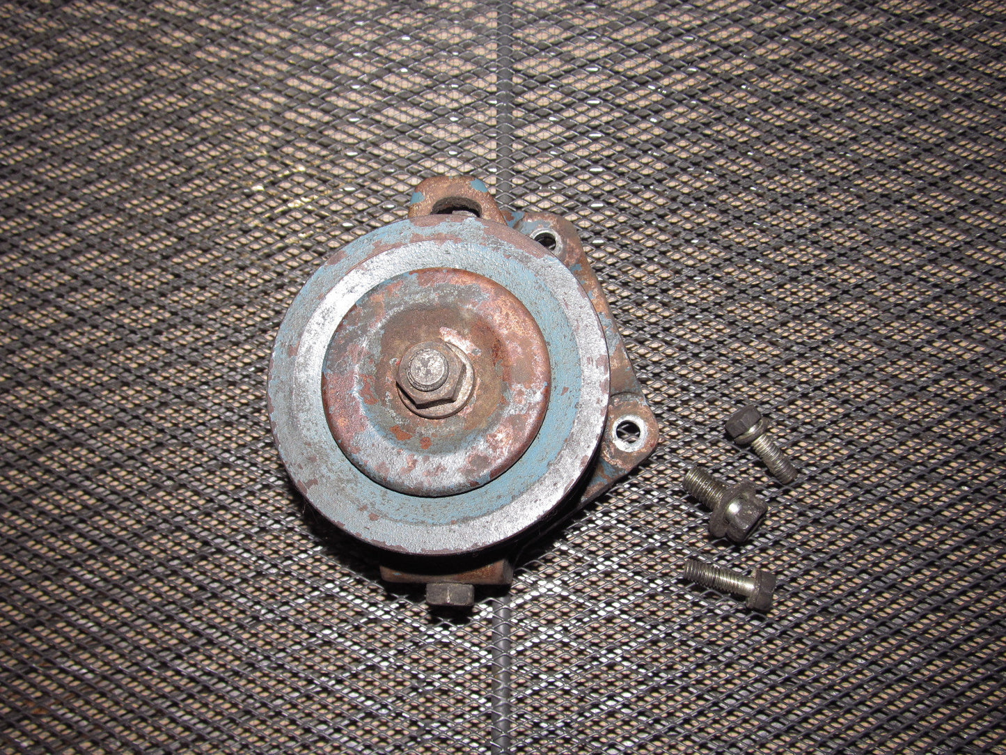 79 80 Datsun 280zx OEM A/C Tensioner Pulley