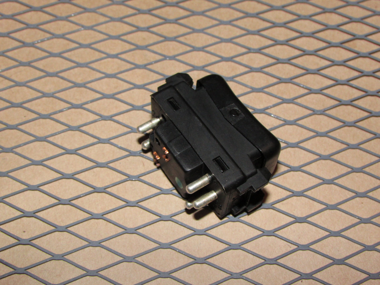 86 87 88 89 90 91 92 93 Mercedes Benz 300E OEM Console Window Switch - Left