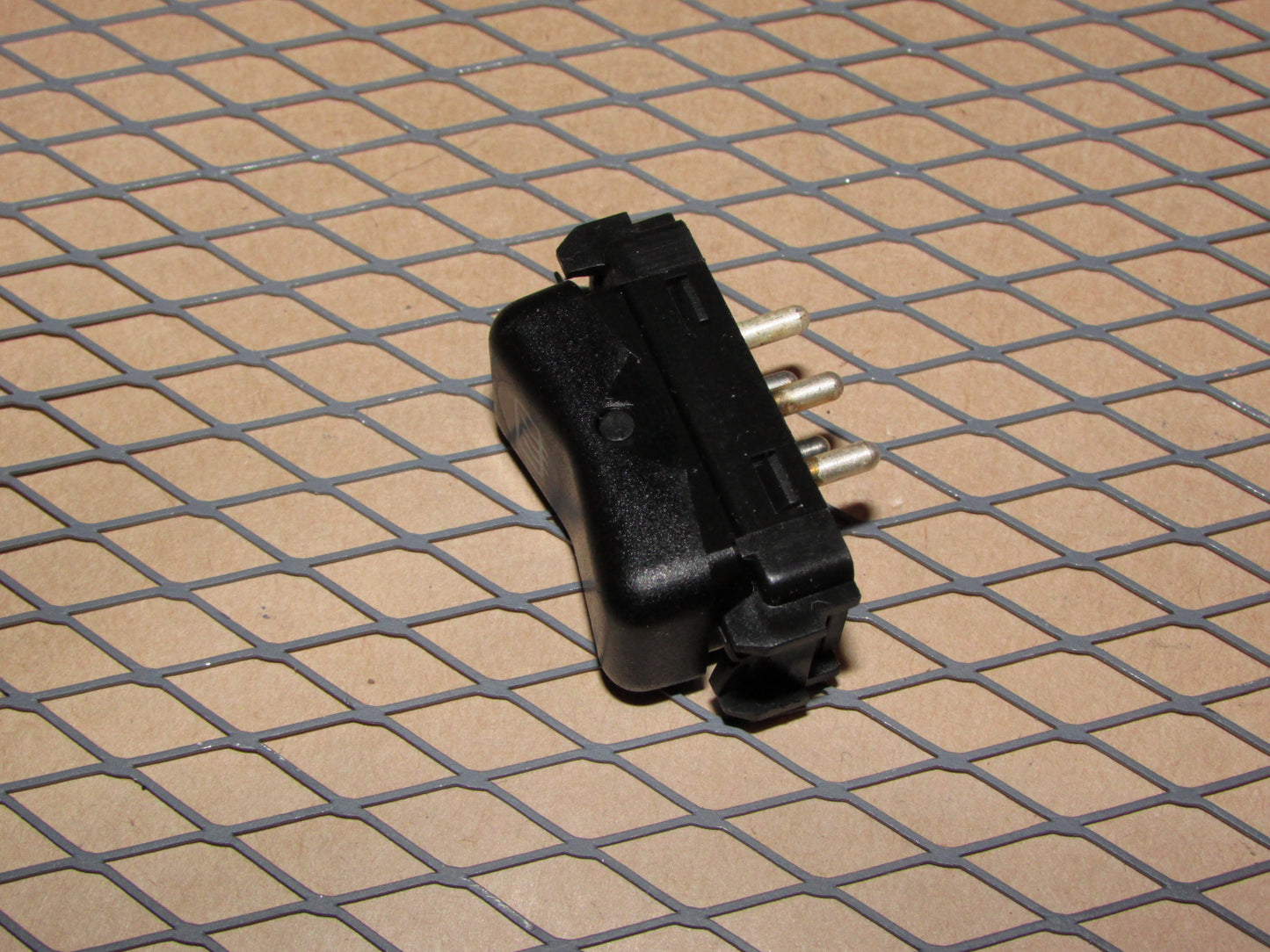 86 87 88 89 90 91 92 93 Mercedes Benz 300E OEM Rear Defroster Switch