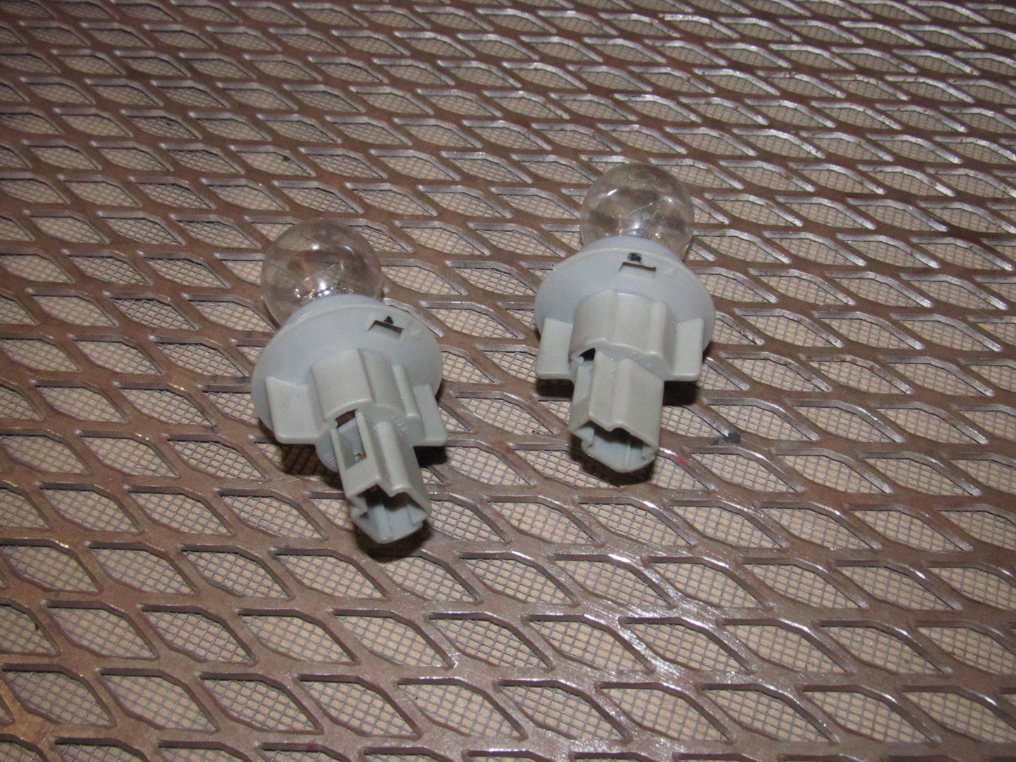 94 95 96 97 Mitsubishi 3000GT OEM Reverse Light Bulb Socket