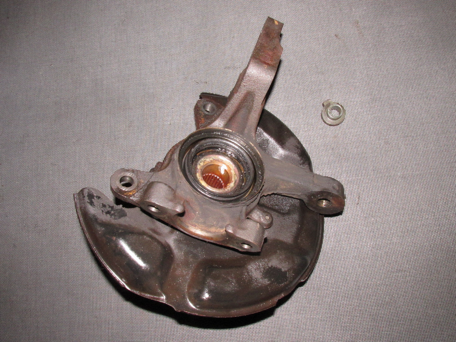 85 86 Toyota MR2 OEM Spindle & Wheel Hub Assembly - Rear Right
