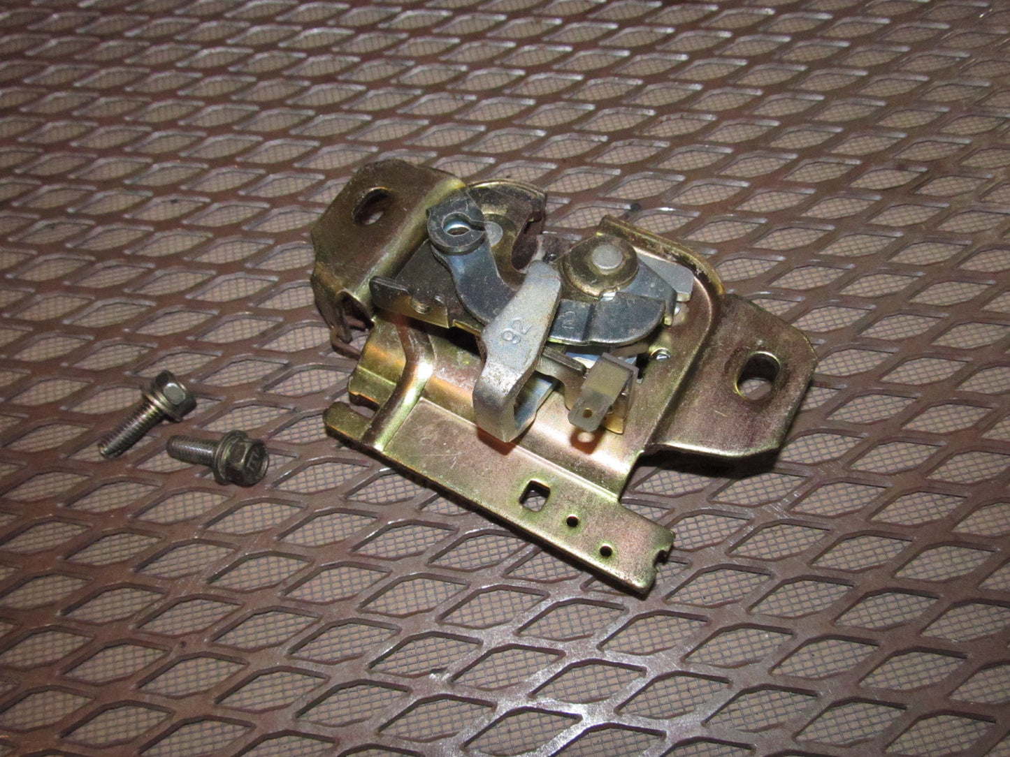 94 95 96 97 Mitsubishi 3000GT OEM Hatch Trunk Latch