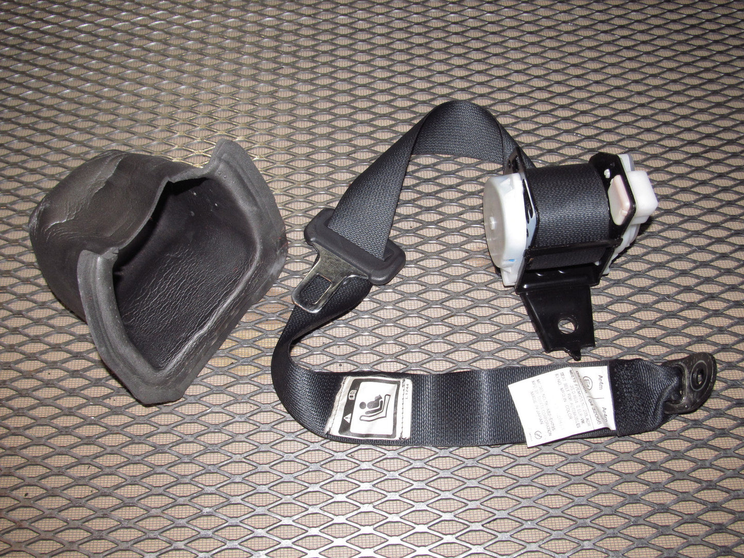 04 05 06 07 08 Mazda RX8 OEM Rear Seat Belt