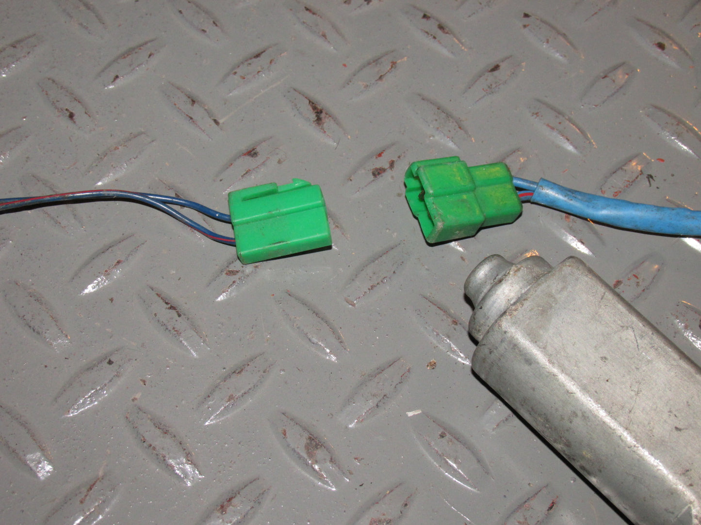 92 93 94 95 96 97 Subaru SVX OEM Rear Window Motor Pigtail Harness - Right