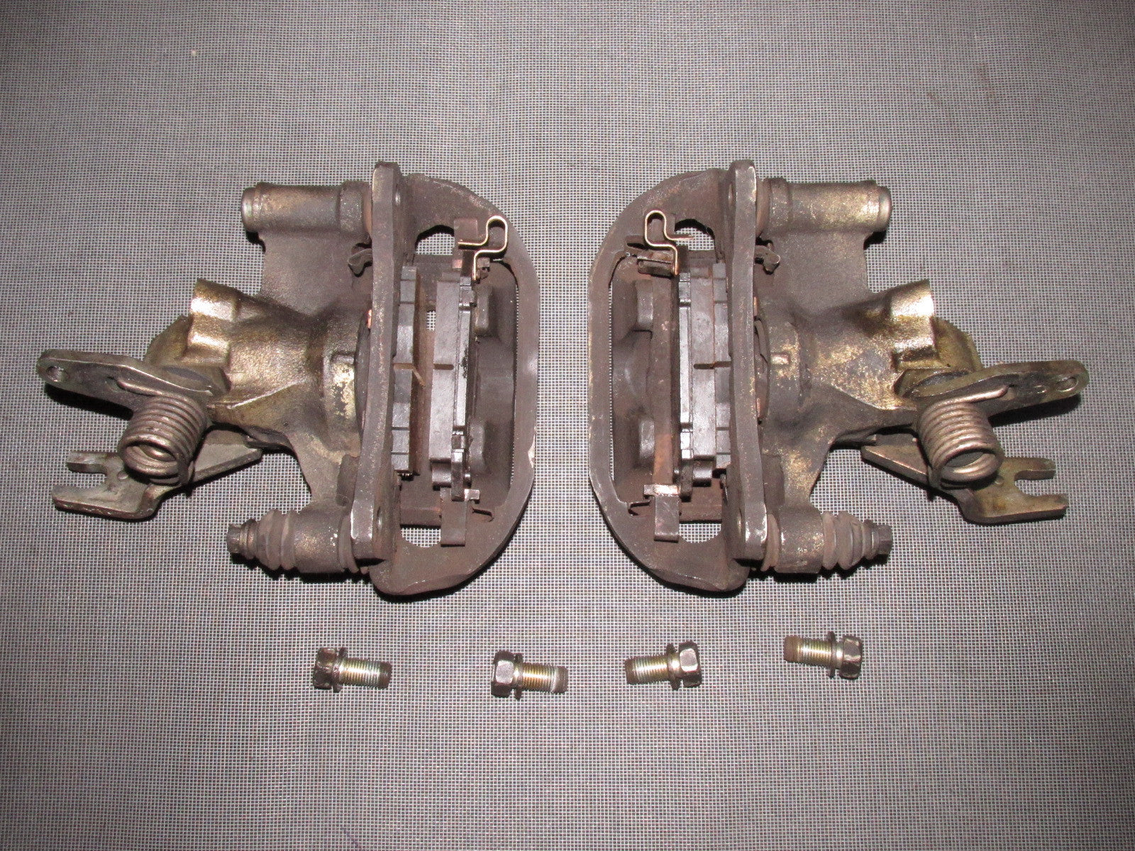 85 86 Toyota MR2 OEM Brake Caliper - Rear Set