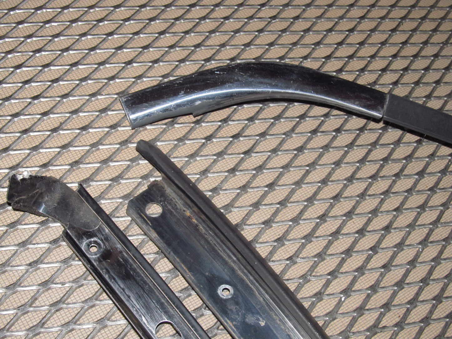 87 88 89 Toyota MR2 OEM Exterior Rear Quarter Window Moulding - Left