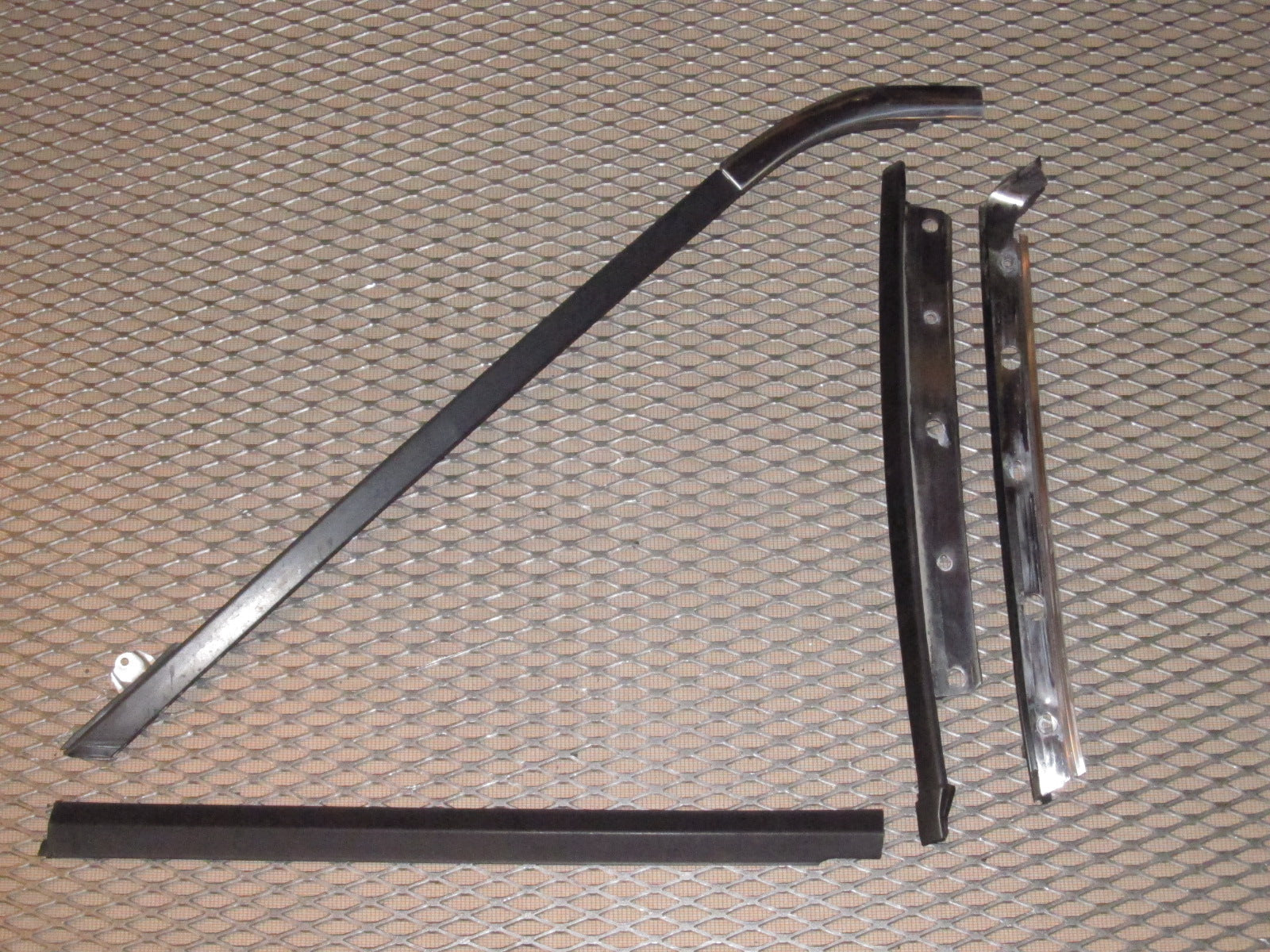 87 88 89 Toyota MR2 OEM Exterior Rear Quarter Window Moulding - Right