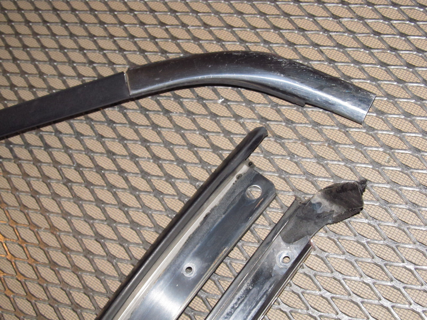 87 88 89 Toyota MR2 OEM Exterior Rear Quarter Window Moulding - Right