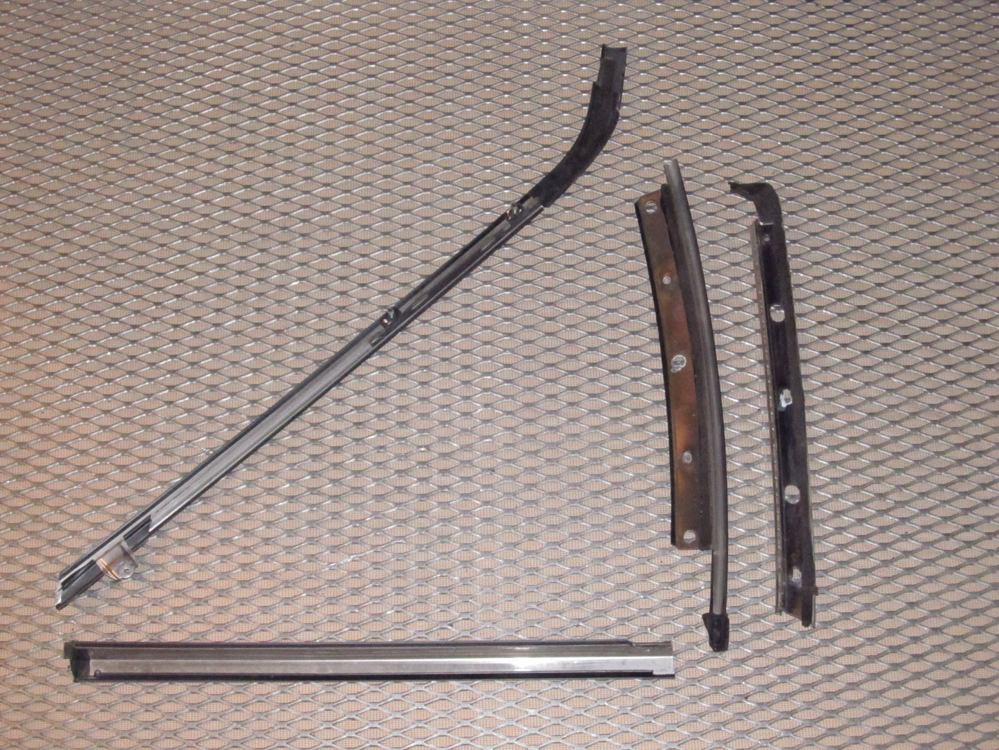 87 88 89 Toyota MR2 OEM Exterior Rear Quarter Window Moulding - Right