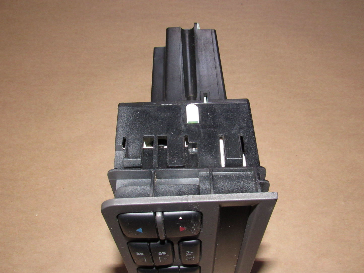 99 00 01 02 03 04 05 Saab 9-5 OEM HVAC Temperature Climate Control Unit