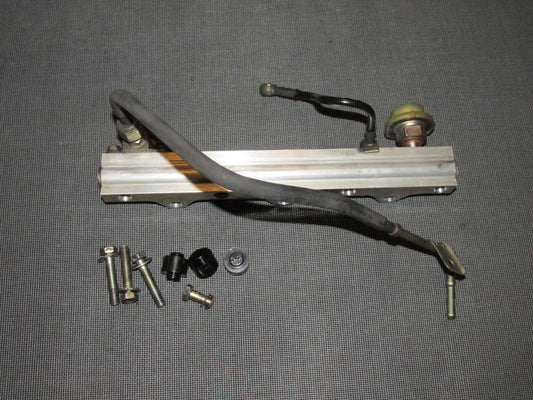 85 86 87 88 89 Toyota MR2 OEM Fuel Rail & Regulator Valve