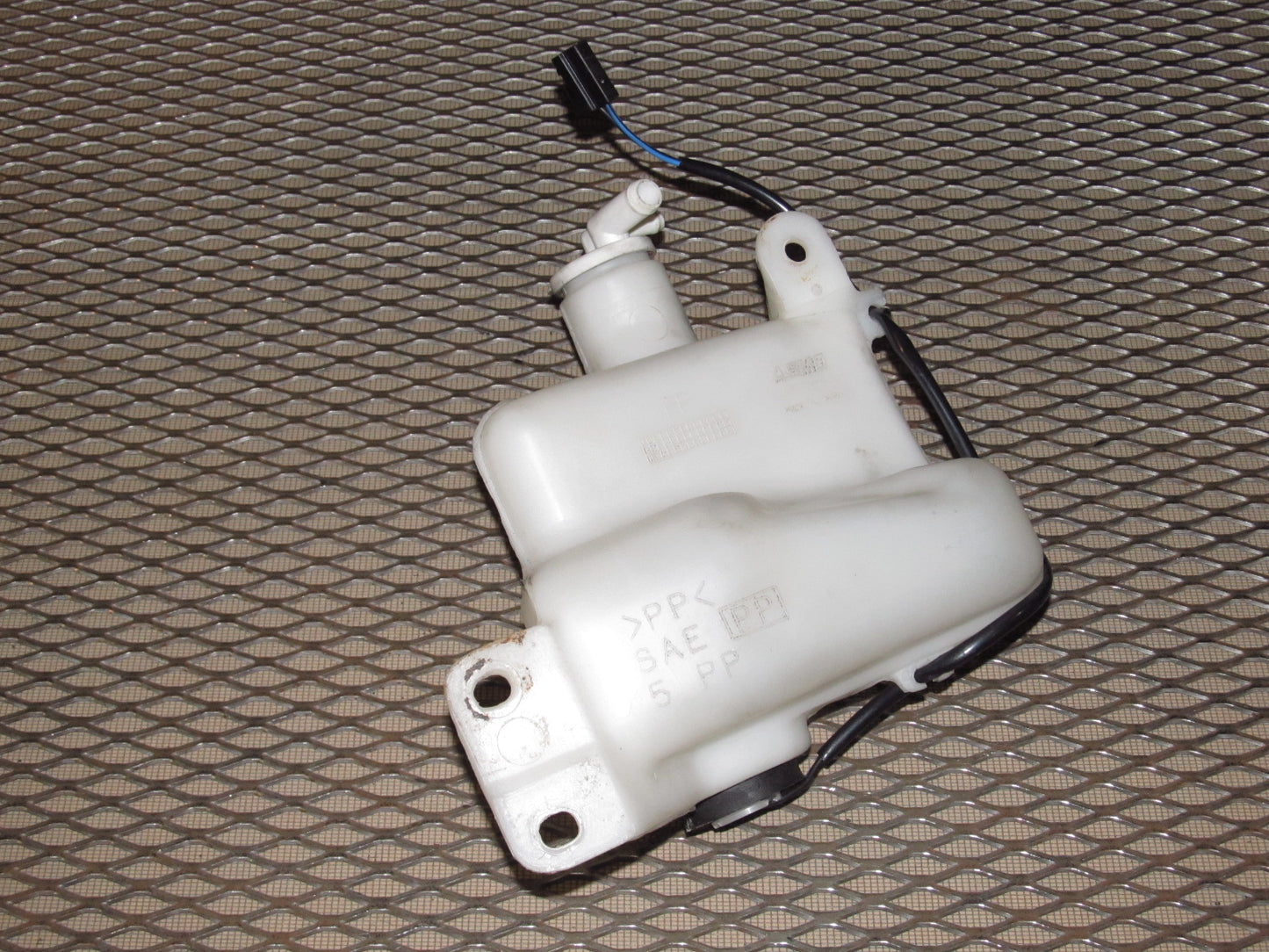 94 95 96 97 Mitsubishi 3000GT OEM Coolant Reservoir Tank