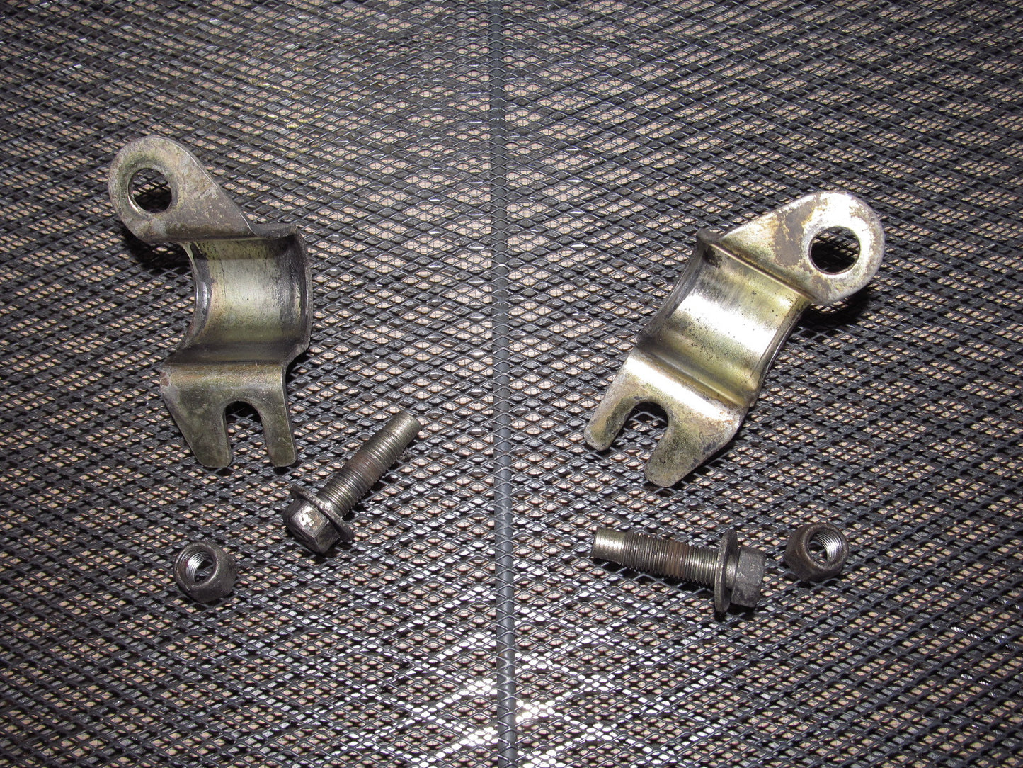 79 80 Datsun 280zx OEM Front Stabilizer Mount Bracket & Bolt
