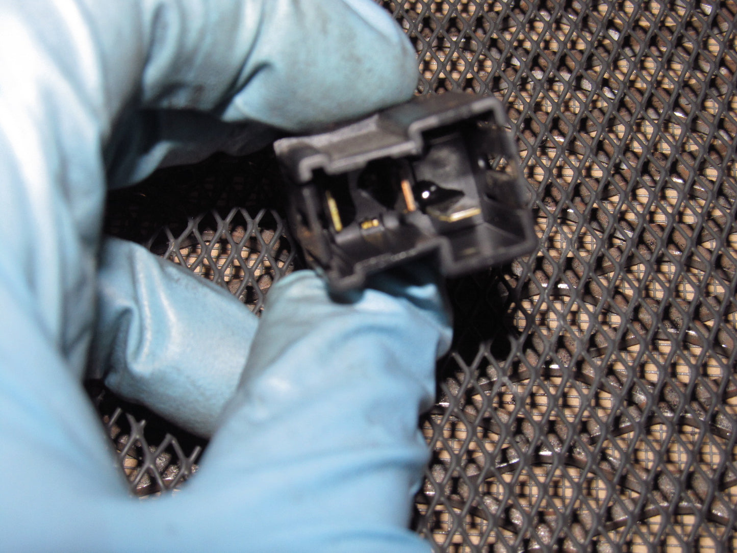 94 95 96 97 Mitsubishi 3000GT OEM Relay - MB629083