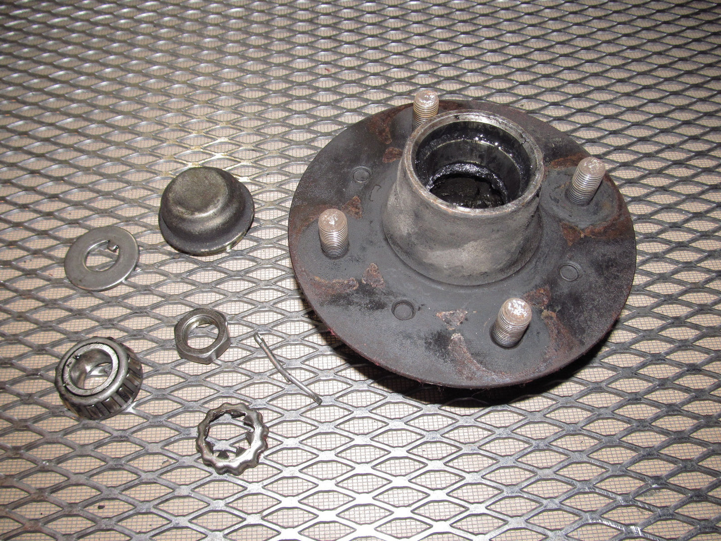 79 80 Datsun 280zx OEM Front Wheel Hub & Bearing