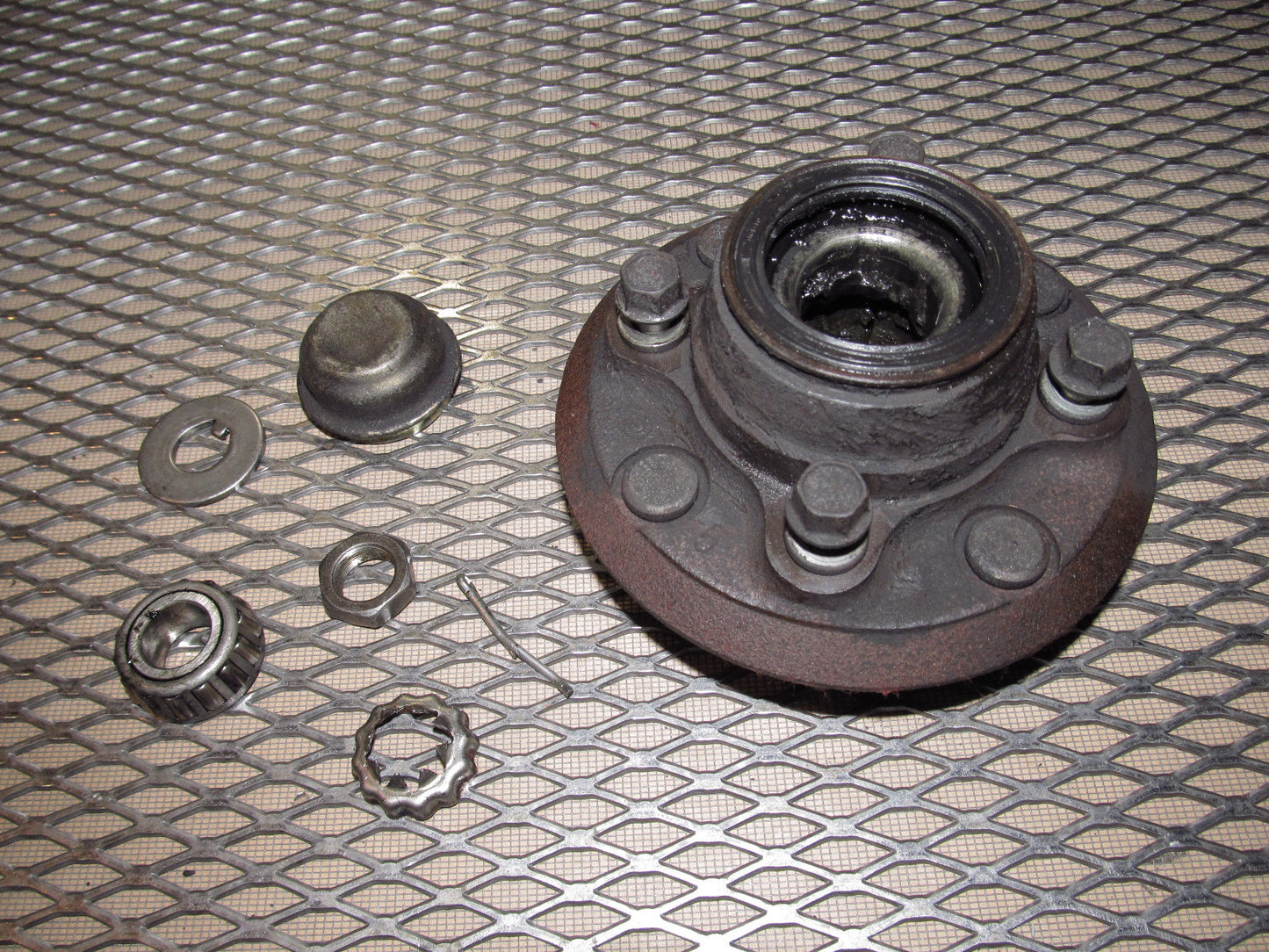 79 80 Datsun 280zx OEM Front Wheel Hub & Bearing