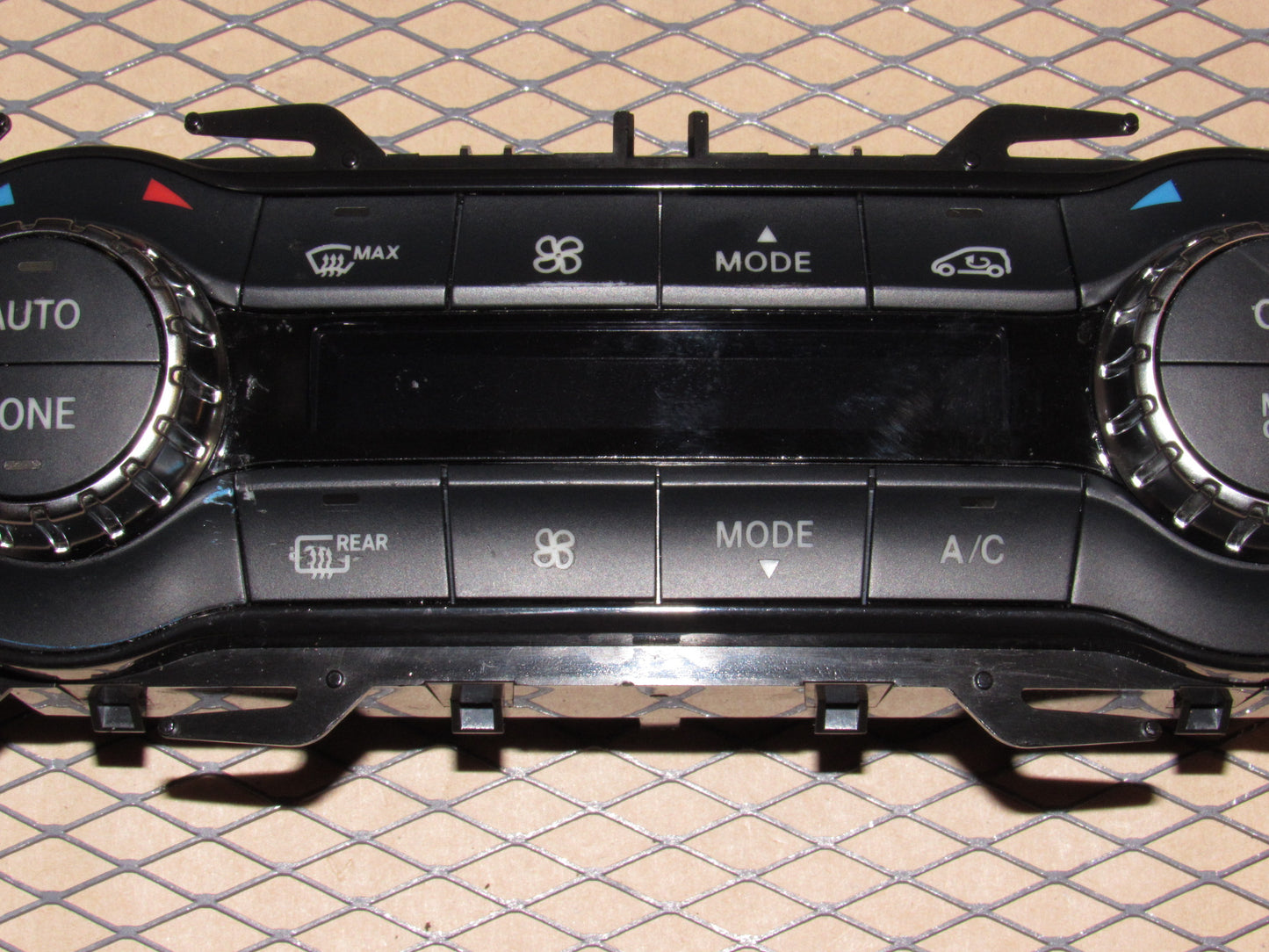 14 15 16 17 18 19 Mercedes Benz GLA250 OEM Temperature Climate Control Unit