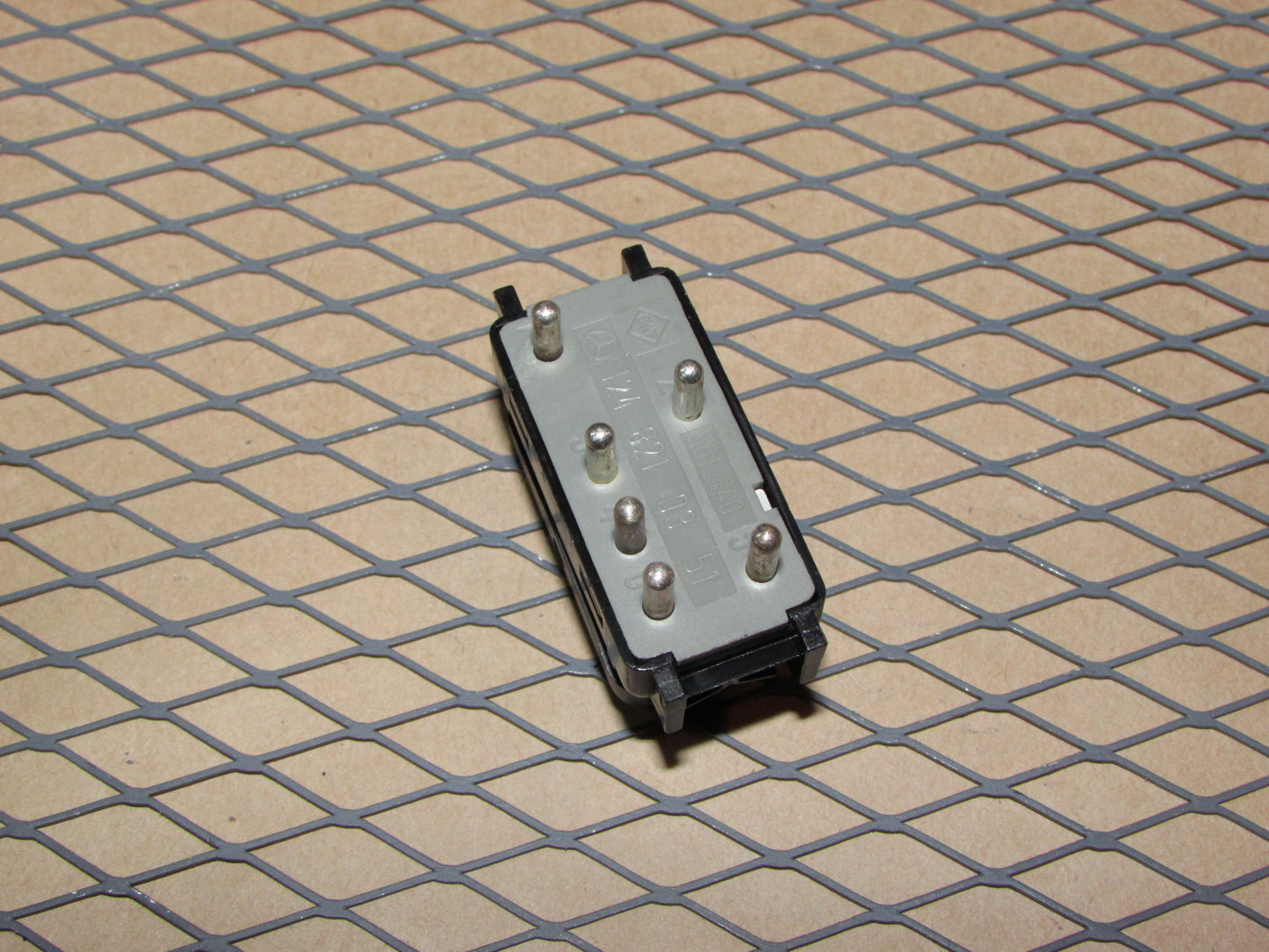 90 91 92 93 Mercedes Benz 300D OEM Temperature Climate Control Air Recirculation Switch