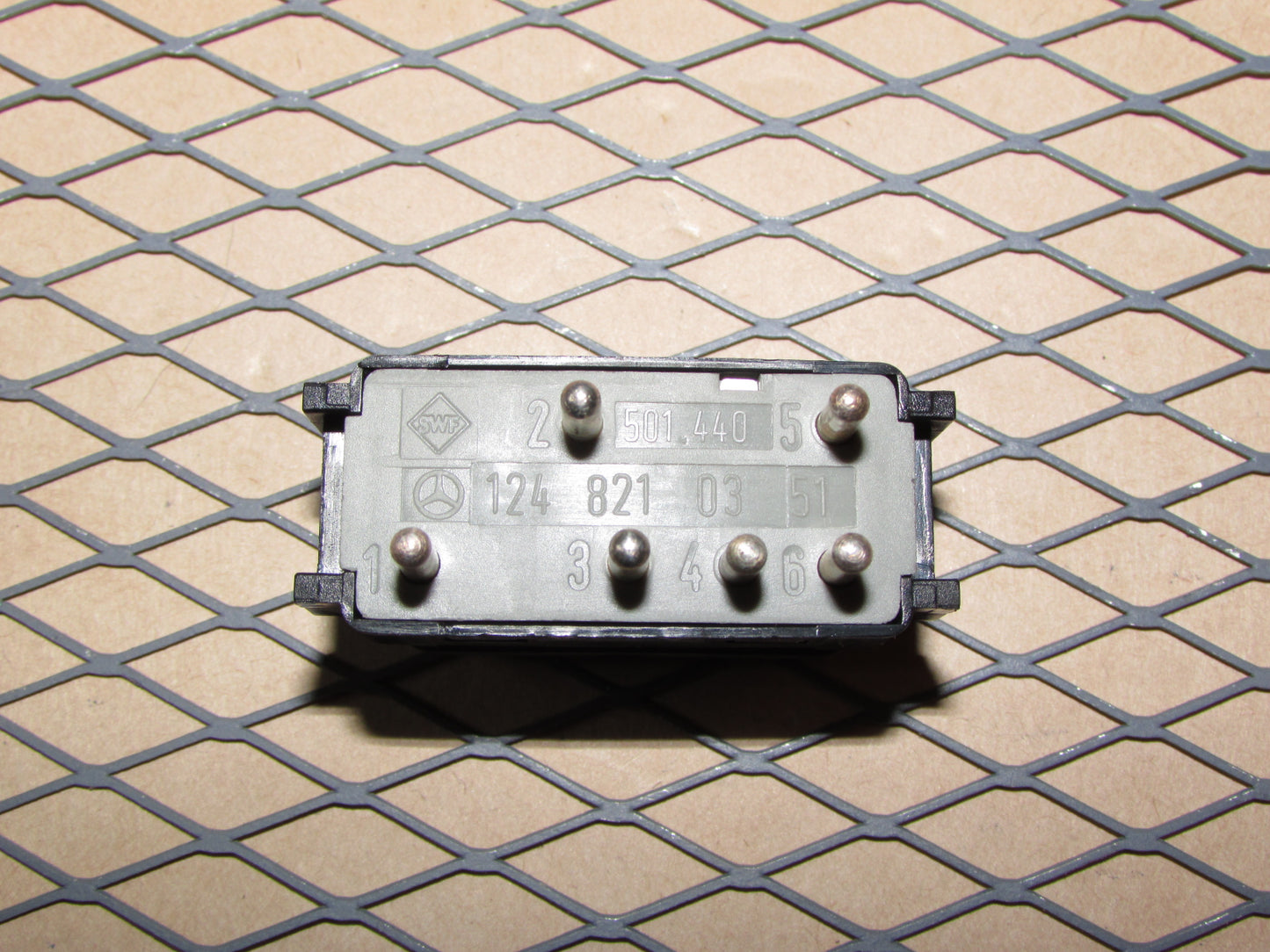 90 91 92 93 Mercedes Benz 300D OEM Temperature Climate Control Air Recirculation Switch